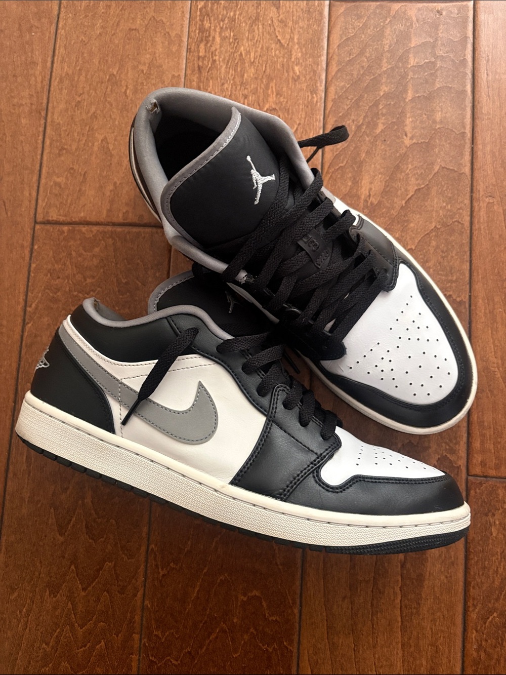 Jordan Low Top Sneakers — Black, White & Gray